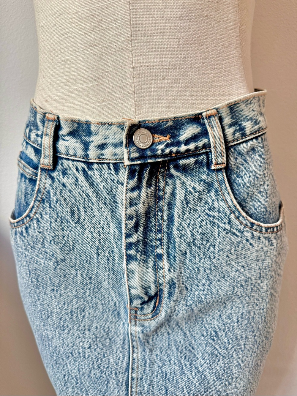 Vintage JORDACHE Light Blue Acid Wash Denim Skirt with Bow Accents - Picture 3 of 11